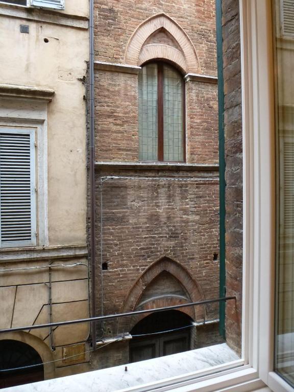 B&B Quattro Cantoni Siena Ruang foto