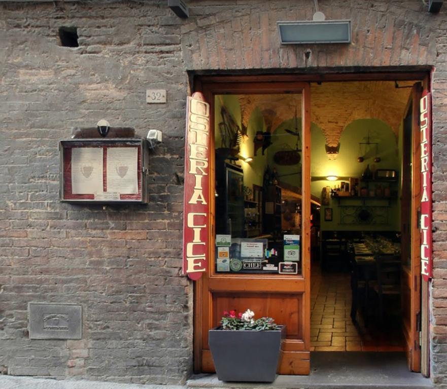 B&B Quattro Cantoni Siena Bagian luar foto