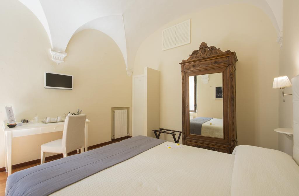 B&B Quattro Cantoni Siena Bagian luar foto