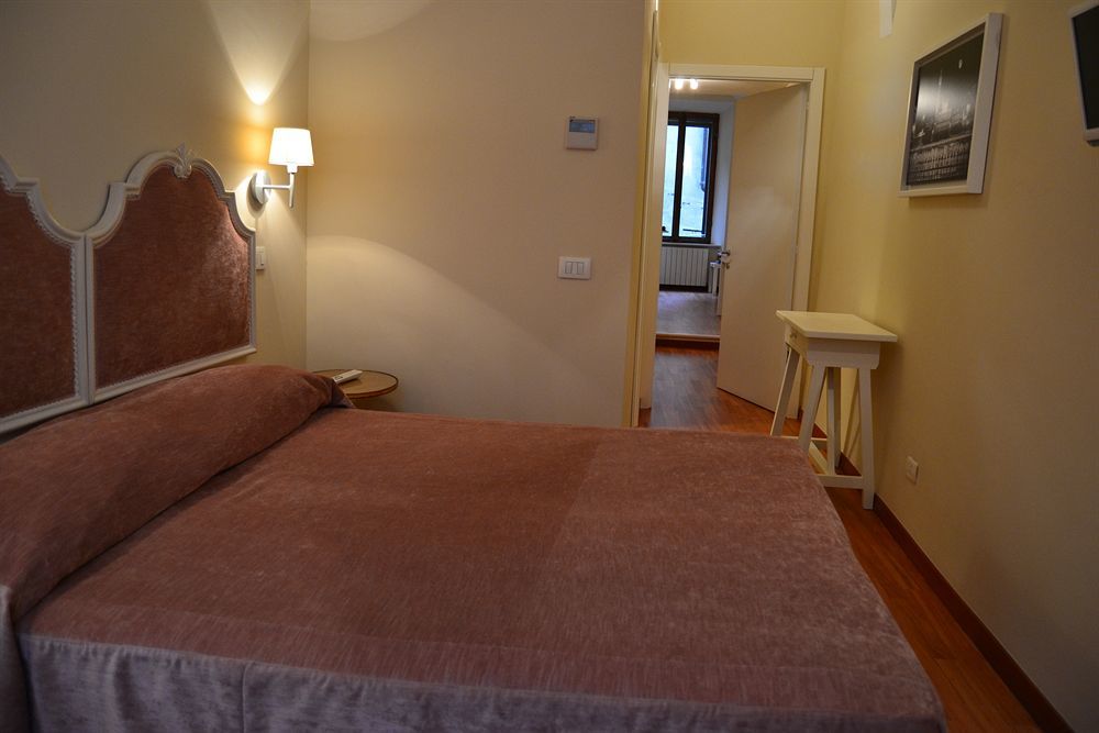B&B Quattro Cantoni Siena Bagian luar foto